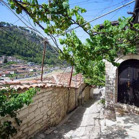 Nyaraló Castle Classic 1 By Lionsgate