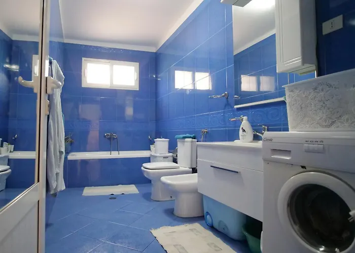 Lions Gate 1 * Berat