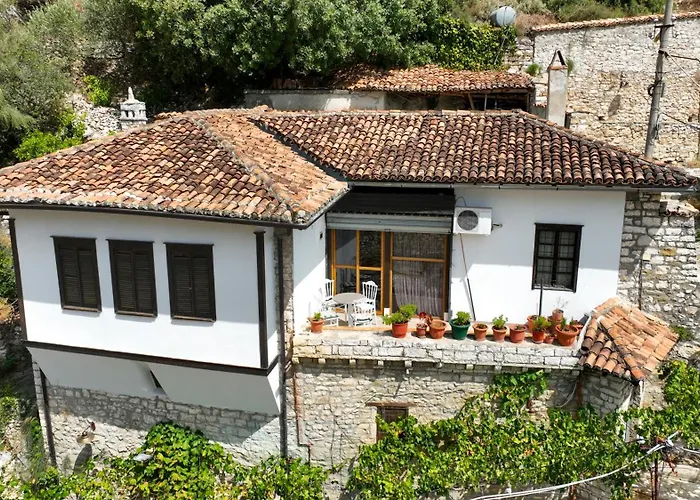 Lions Gate 1 Ferienhaus *